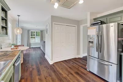 208 Charmar Way, Taylors, SC 29687 - Photo 6