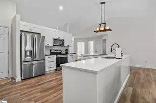121 Confederate Ln, Greer, SC 29651 - Photo 8