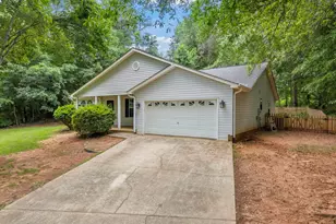 121 Confederate Ln, Greer, SC 29651 - Photo 2