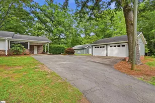 100 Crystal Ln, Pickens, SC 29671 - Photo 4