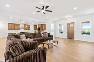 161 Meadow Park Dr, Easley, SC 29640 - Photo 8