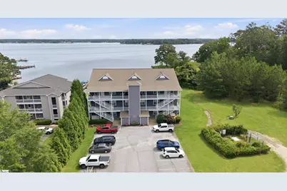 201 Bomber Court #Unit B, Ninety Six, SC 29666 - Photo 2
