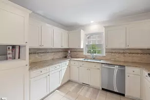 1031 Summit Dr, Greenville, SC 29609 - Photo 16