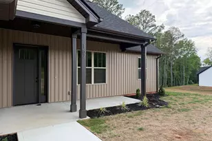 187 Susans Rd, Gaffney, SC 29341 - Photo 2