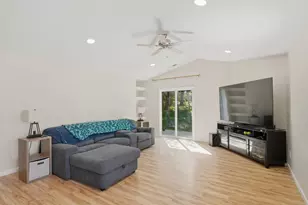22 Bomar St, Inman, SC 29349 - Photo 10
