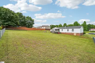 620 Courtland Way, Greer, SC 29651 - Photo 2