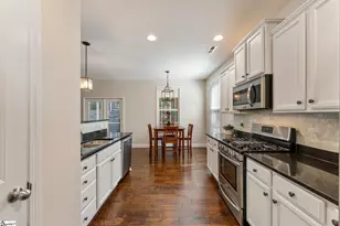 21 Julesking Ct, Greenville, SC 29609 - Photo 6