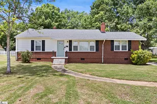 711 N Adair St, Clinton, SC 29325 - Photo 1