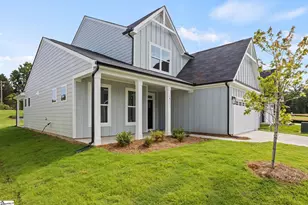 1817 Betsy Ross Dr, Moore, SC 29369 - Photo 2