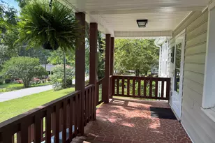 107 Irene Cir, Greenville, SC 29617 - Photo 2