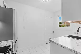 100 Lewis Dr, Greenville, SC 29605 - Photo 12