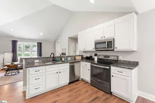 216 Piney Mountain Rd, Greenville, SC 29609 - Photo 8