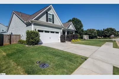 100 Daystrom Drive, Greer, SC 29651 - Photo 6