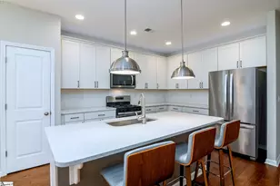 100 Daystrom Dr, Greer, SC 29651 - Photo 4
