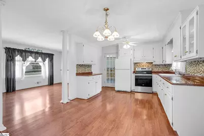 204 Parkdale Drive, Greenville, SC 29611 - Photo 8