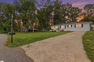 23 Blue Mountain Dr, Greenville, SC 29617 - Photo 2