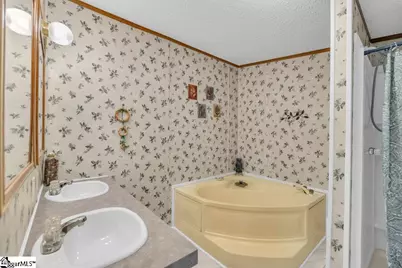 90 E Stagecoach Road, Cross Hill, SC 29332 - Photo 22