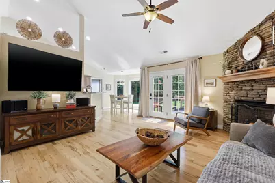 28 Goodwin Farms Court, Travelers Rest, SC 29690 - Photo 4