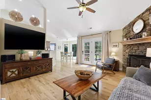28 Goodwin Farms Ct, Travelers Rest, SC 29690 - Photo 4