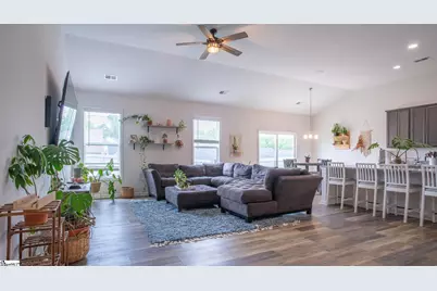 460 White Peach Way, Duncan, SC 29334 - Photo 2