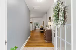 2 Lotus Ct, Greenville, SC 29609 - Photo 4