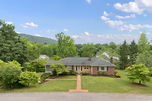 210 N Rockview Dr, Greenville, SC 29609 - Photo 38