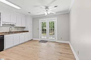 1 Bellamy Ct, Taylors, SC 29687 - Photo 12