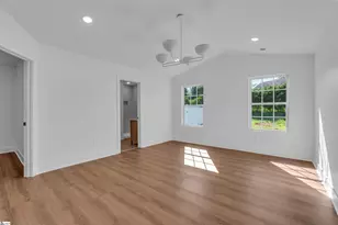 410 Benjamin Reid Ct, Duncan, SC 29334 - Photo 16
