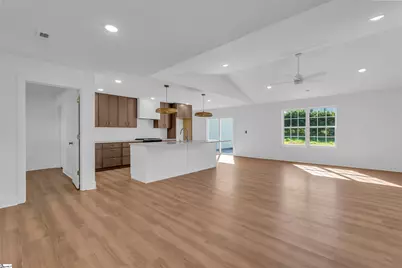 410 Benjamin Reid Court, Duncan, SC 29334 - Photo 2