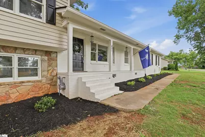 401 Clarendon Drive, Easley, SC 29642 - Photo 2