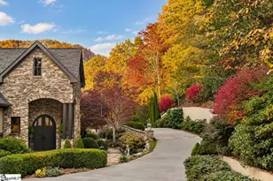 817 Mountain Summit Rd, Travelers Rest, SC 29690 - Photo 2