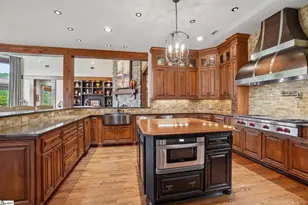 817 Mountain Summit Rd, Travelers Rest, SC 29690 - Photo 10