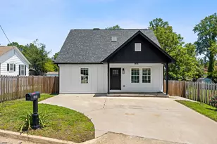 103 Clayton St, Greer, SC 29650 - Photo 2