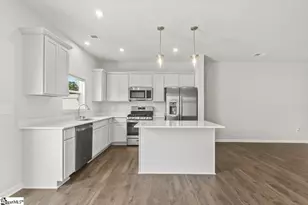 197 Randwick Ln, Greer, SC 29651 - Photo 6