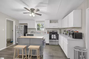 313 W Bagwell Rd, Liberty, SC 29657 - Photo 12