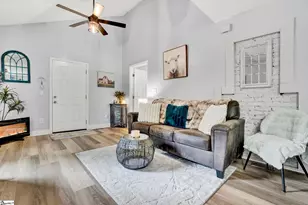 301 S E St, Easley, SC 29640 - Photo 10