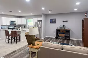 204 Idlewild Ave, Greenville, SC 29605 - Photo 2