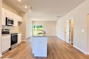 12192 Lansbury Dr, Inman, SC 29349 - Photo 4