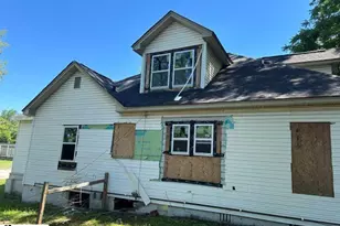 922 N Logan St, Gaffney, SC 29341 - Photo 2