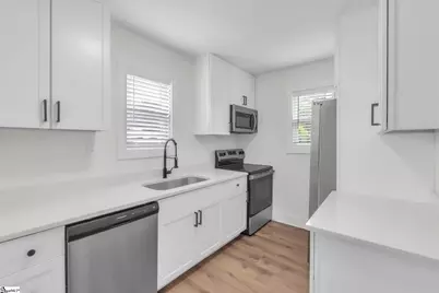 31 Hellams Street, Greenville, SC 29611 - Photo 12