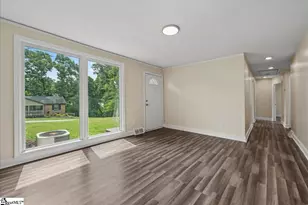 108 Valley Dr, Greer, SC 29651 - Photo 6
