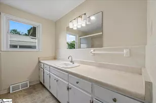 108 Valley Dr, Greer, SC 29651 - Photo 18