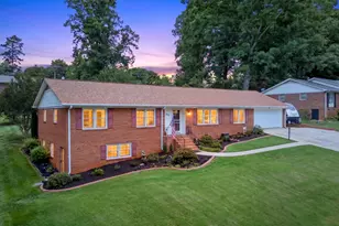 208 Holly Rd, Taylors, SC 29687 - Photo 6