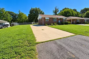 110 Knox St, Greenville, SC 29605 - Photo 2