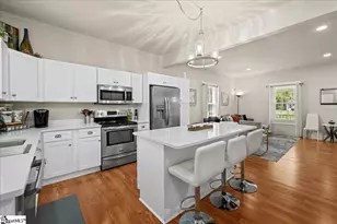 26 W 5th St, Greenville, SC 29611 - Photo 12