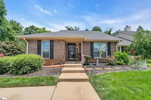 75 Forest Lake Dr, Simpsonville, SC 29681 - Photo 1