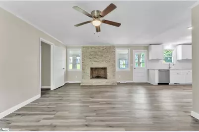 107 Carriage Lane, Simpsonville, SC 29681 - Photo 8