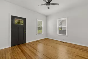 52 Hutchins St, Greenville, SC 29605 - Photo 2