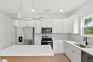121 Sims Ln, Spartanburg, SC 29307 - Photo 4