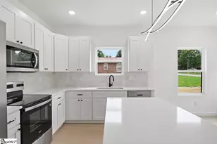 121 Sims Ln, Spartanburg, SC 29307 - Photo 6